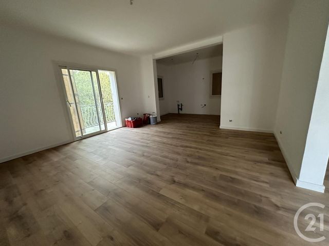 Appartement F4 à vendre - 4 pièces - 85.0 m2 - BRIGNOLES - 83 - PROVENCE-ALPES-COTE-D-AZUR - Century 21 Agence Vaubelle