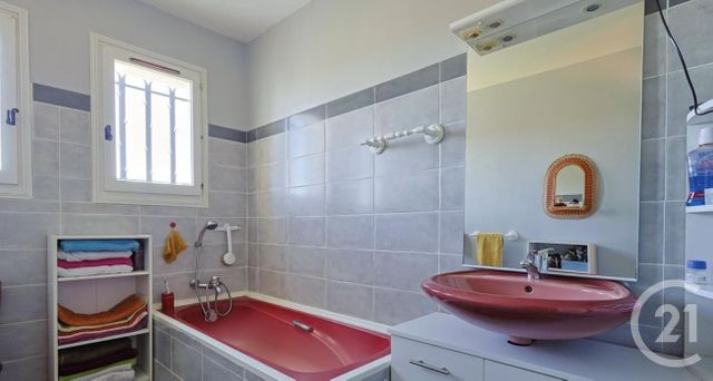 maison à vendre - 7 pièces - 135.0 m2 - LE VAL - 83 - PROVENCE-ALPES-COTE-D-AZUR - Century 21 Agence Vaubelle