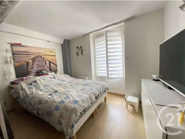 Appartement F3 à vendre - 3 pièces - 68.82 m2 - GAREOULT - 83 - PROVENCE-ALPES-COTE-D-AZUR - Century 21 Agence Vaubelle
