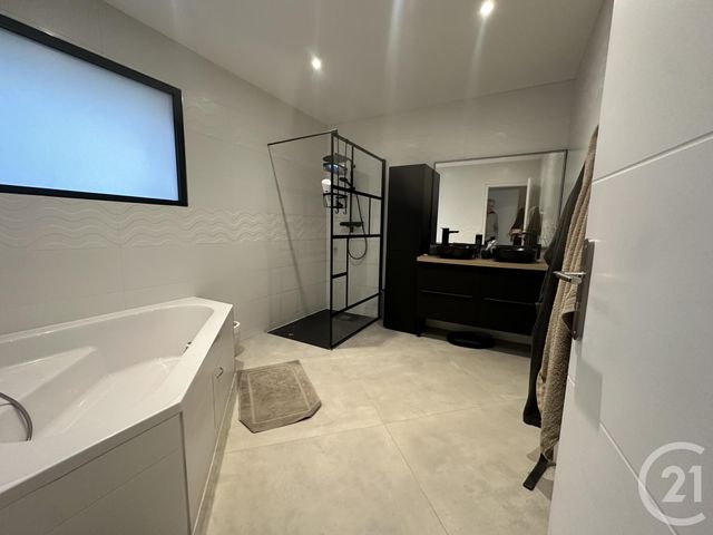 maison à vendre - 7 pièces - 168.34 m2 - LE VAL - 83 - PROVENCE-ALPES-COTE-D-AZUR - Century 21 Agence Vaubelle