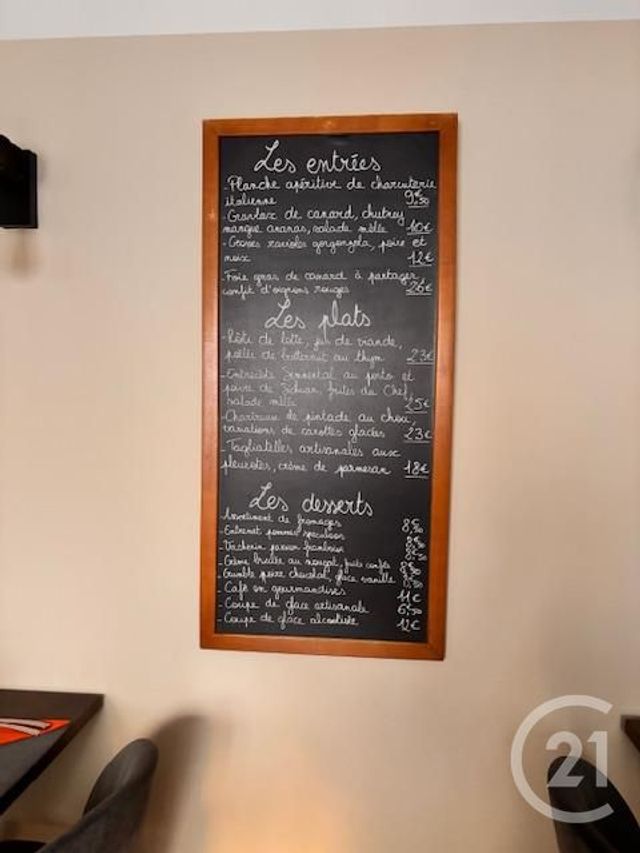 Afficher la photo en grand divers à vendre - 120.0 m2 - LE VAL - 83 - PROVENCE-ALPES-COTE-D-AZUR - Century 21 Agence Vaubelle