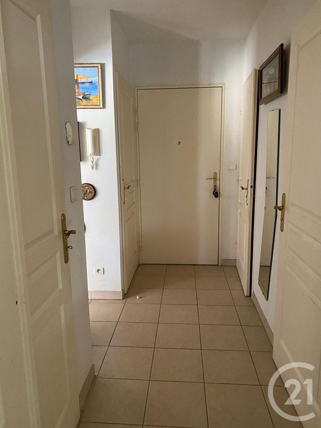 Appartement F2 à vendre - 2 pièces - 44.6 m2 - BRIGNOLES - 83 - PROVENCE-ALPES-COTE-D-AZUR - Century 21 Agence Vaubelle