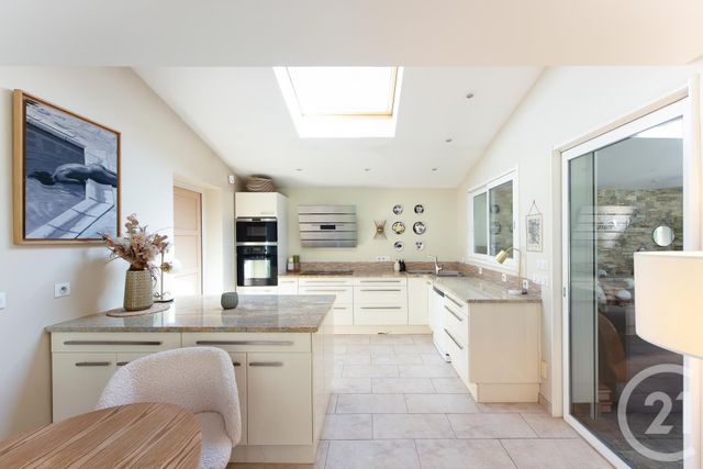 maison à vendre - 5 pièces - 173.0 m2 - CAMPS LA SOURCE - 83 - PROVENCE-ALPES-COTE-D-AZUR - Century 21 Agence Vaubelle