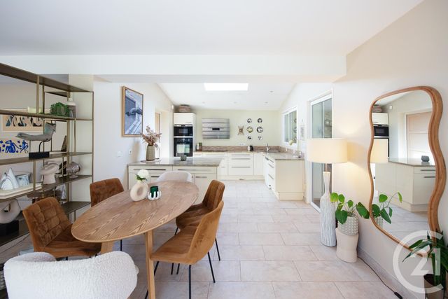 maison à vendre - 5 pièces - 173.0 m2 - CAMPS LA SOURCE - 83 - PROVENCE-ALPES-COTE-D-AZUR - Century 21 Agence Vaubelle