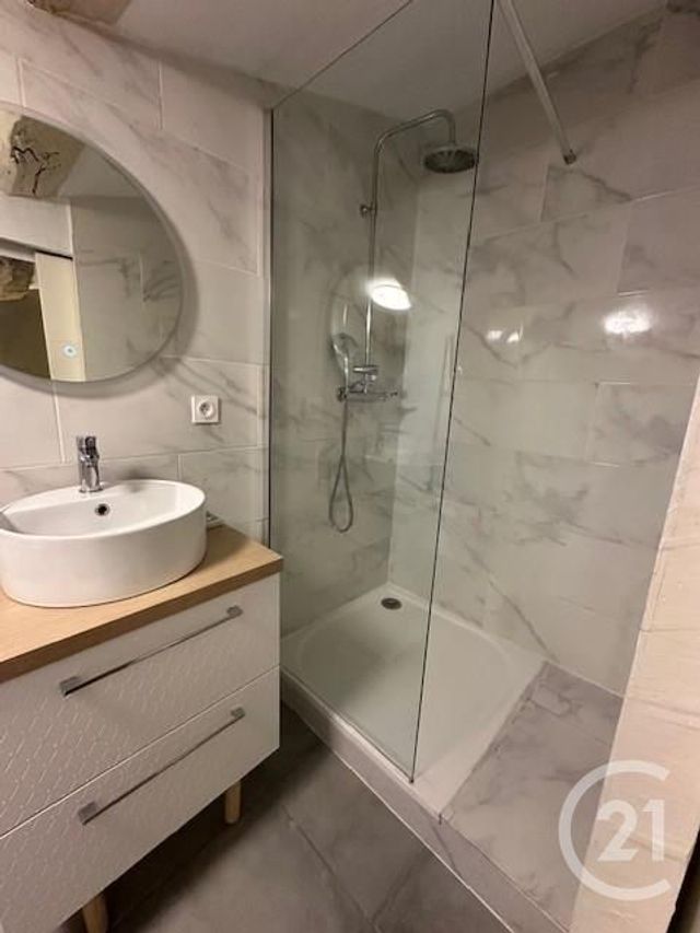 Appartement à vendre - 2 pièces - 36.86 m2 - BRIGNOLES - 83 - PROVENCE-ALPES-COTE-D-AZUR - Century 21 Agence Vaubelle