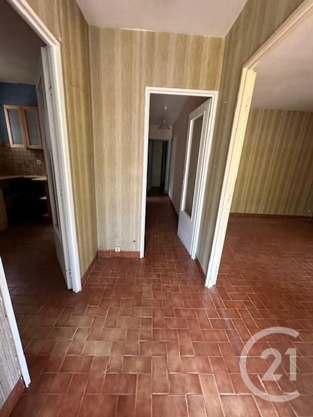 Afficher la photo en grand maison à vendre - 4 pièces - 102.0 m2 - LE VAL - 83 - PROVENCE-ALPES-COTE-D-AZUR - Century 21 Agence Vaubelle