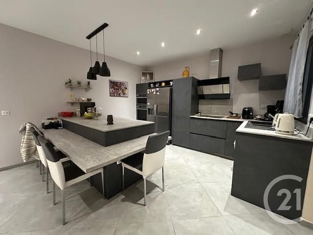 maison à vendre - 7 pièces - 212.0 m2 - BRIGNOLES - 83 - PROVENCE-ALPES-COTE-D-AZUR - Century 21 Agence Vaubelle