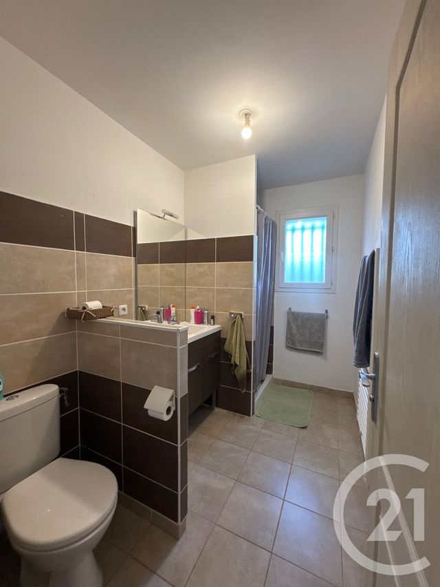 maison à vendre - 4 pièces - 73.0 m2 - PIGNANS - 83 - PROVENCE-ALPES-COTE-D-AZUR - Century 21 Agence Vaubelle