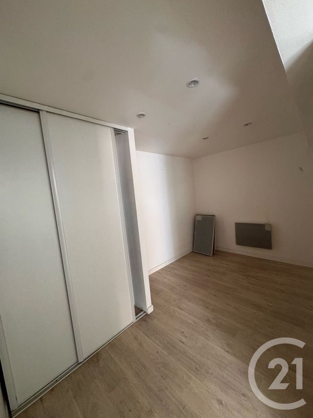Appartement F2 bis à vendre - 2 pièces - 63.24 m2 - TOULON - 83 - PROVENCE-ALPES-COTE-D-AZUR - Century 21 Agence Vaubelle
