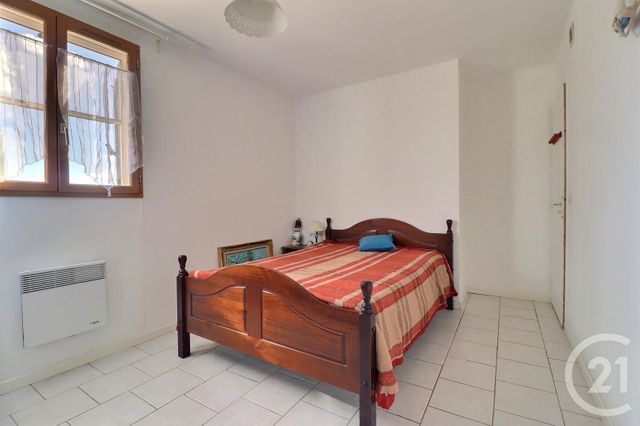 Afficher la photo en grand maison à vendre - 4 pièces - 88.0 m2 - BESSE SUR ISSOLE - 83 - PROVENCE-ALPES-COTE-D-AZUR - Century 21 Agence Vaubelle