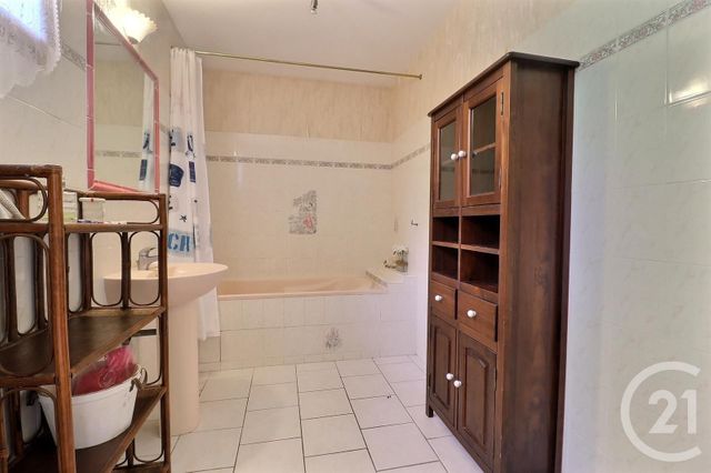 Afficher la photo en grand maison à vendre - 4 pièces - 88.0 m2 - BESSE SUR ISSOLE - 83 - PROVENCE-ALPES-COTE-D-AZUR - Century 21 Agence Vaubelle