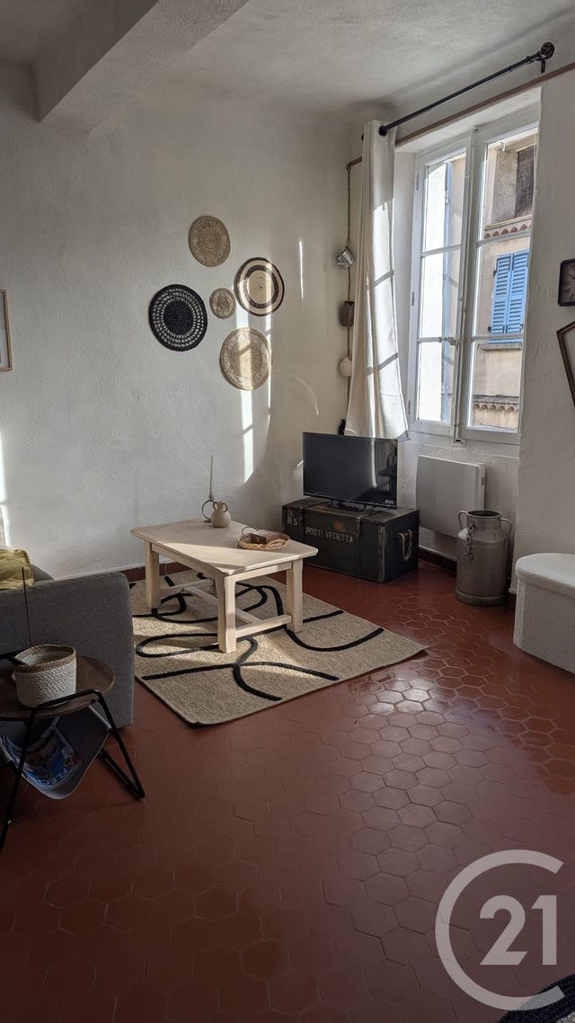 Appartement F1 à vendre - 1 pièce - 33.07 m2 - BRIGNOLES - 83 - PROVENCE-ALPES-COTE-D-AZUR - Century 21 Agence Vaubelle