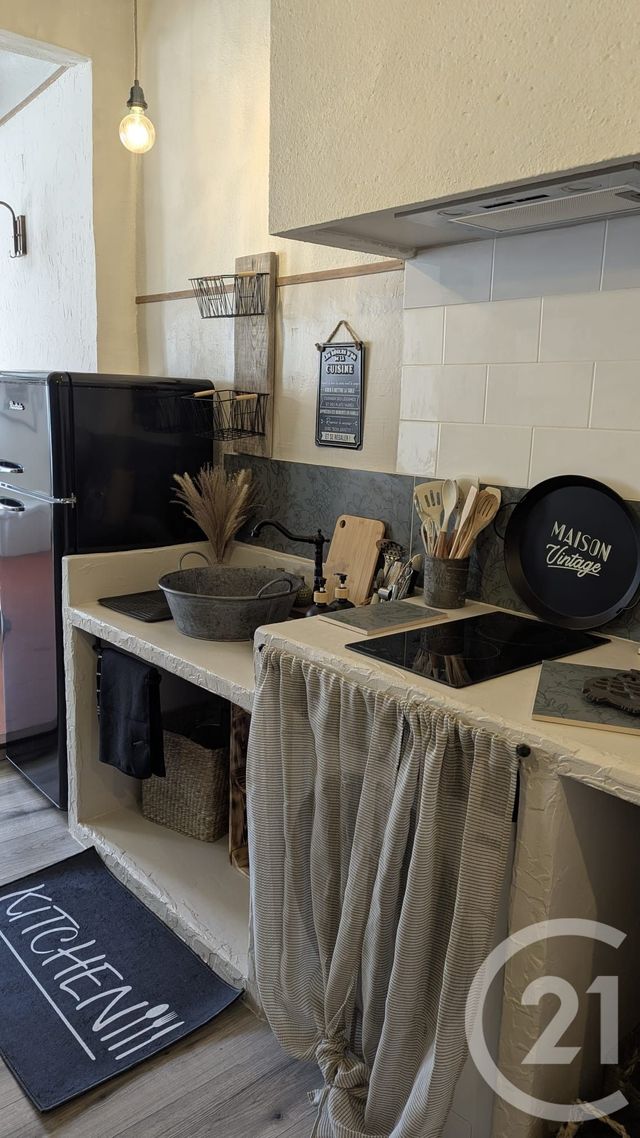 Appartement F1 à vendre - 1 pièce - 33.07 m2 - BRIGNOLES - 83 - PROVENCE-ALPES-COTE-D-AZUR - Century 21 Agence Vaubelle