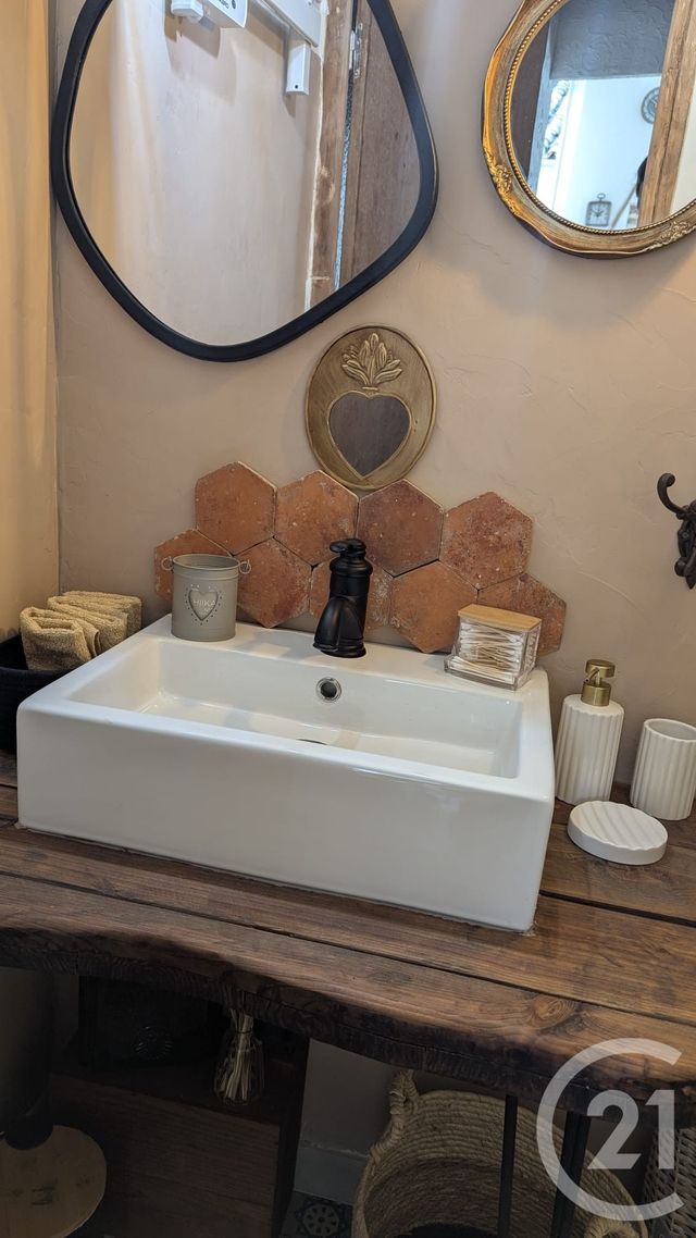 Appartement F1 à vendre - 1 pièce - 33.07 m2 - BRIGNOLES - 83 - PROVENCE-ALPES-COTE-D-AZUR - Century 21 Agence Vaubelle