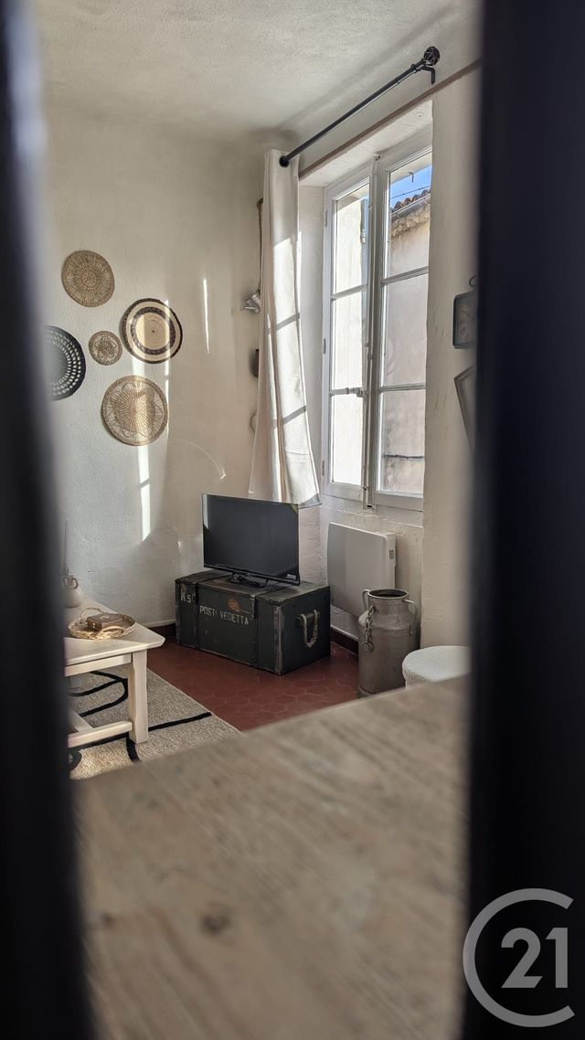 Appartement F1 à vendre - 1 pièce - 33.07 m2 - BRIGNOLES - 83 - PROVENCE-ALPES-COTE-D-AZUR - Century 21 Agence Vaubelle