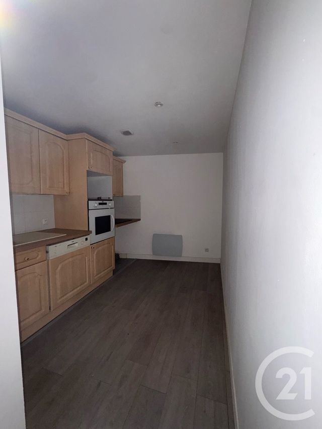 Appartement Duplex à vendre - 3 pièces - 95.33 m2 - BRIGNOLES - 83 - PROVENCE-ALPES-COTE-D-AZUR - Century 21 Agence Vaubelle