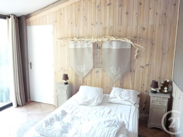 maison à vendre - 7 pièces - 240.0 m2 - BARJOLS - 83 - PROVENCE-ALPES-COTE-D-AZUR - Century 21 Agence Vaubelle