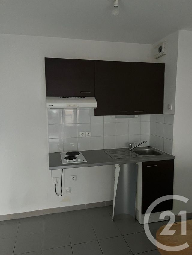 Appartement F2 à vendre - 2 pièces - 39.0 m2 - BRIGNOLES - 83 - PROVENCE-ALPES-COTE-D-AZUR - Century 21 Agence Vaubelle