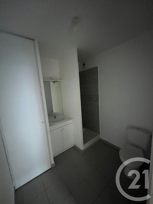 Appartement F2 à vendre - 2 pièces - 39.0 m2 - BRIGNOLES - 83 - PROVENCE-ALPES-COTE-D-AZUR - Century 21 Agence Vaubelle