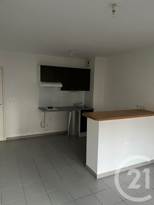 Appartement F2 à vendre - 2 pièces - 39.0 m2 - BRIGNOLES - 83 - PROVENCE-ALPES-COTE-D-AZUR - Century 21 Agence Vaubelle