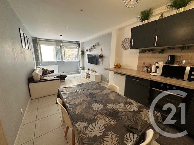 Appartement F2 bis à vendre - 2 pièces - 46.7 m2 - LE VAL - 83 - PROVENCE-ALPES-COTE-D-AZUR - Century 21 Agence Vaubelle