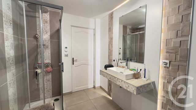 maison à vendre - 6 pièces - 206.0 m2 - CAMPS LA SOURCE - 83 - PROVENCE-ALPES-COTE-D-AZUR - Century 21 Agence Vaubelle