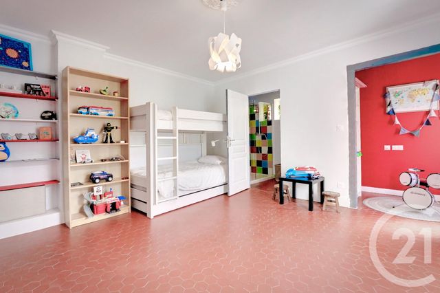 maison à vendre - 9 pièces - 270.0 m2 - PIGNANS - 83 - PROVENCE-ALPES-COTE-D-AZUR - Century 21 Agence Vaubelle