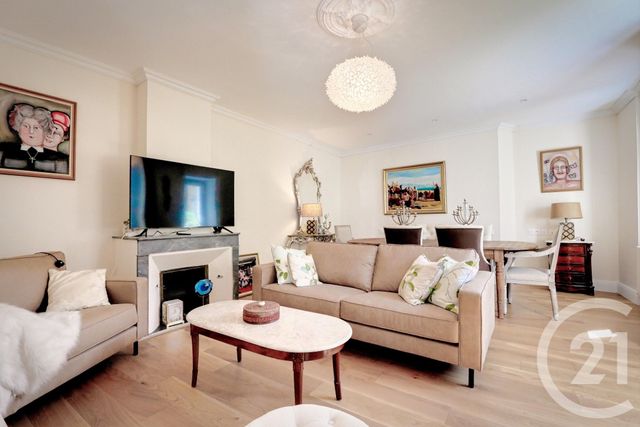 maison à vendre - 9 pièces - 270.0 m2 - PIGNANS - 83 - PROVENCE-ALPES-COTE-D-AZUR - Century 21 Agence Vaubelle