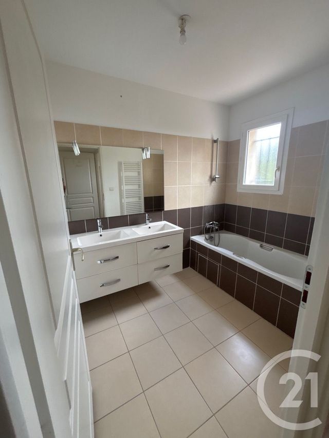 maison à vendre - 5 pièces - 90.0 m2 - BRIGNOLES - 83 - PROVENCE-ALPES-COTE-D-AZUR - Century 21 Agence Vaubelle