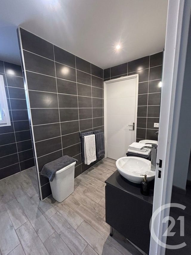 maison à vendre - 7 pièces - 170.0 m2 - GAREOULT - 83 - PROVENCE-ALPES-COTE-D-AZUR - Century 21 Agence Vaubelle