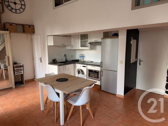 Appartement F3 à vendre - 2 pièces - 44.3 m2 - BRIGNOLES - 83 - PROVENCE-ALPES-COTE-D-AZUR - Century 21 Agence Vaubelle
